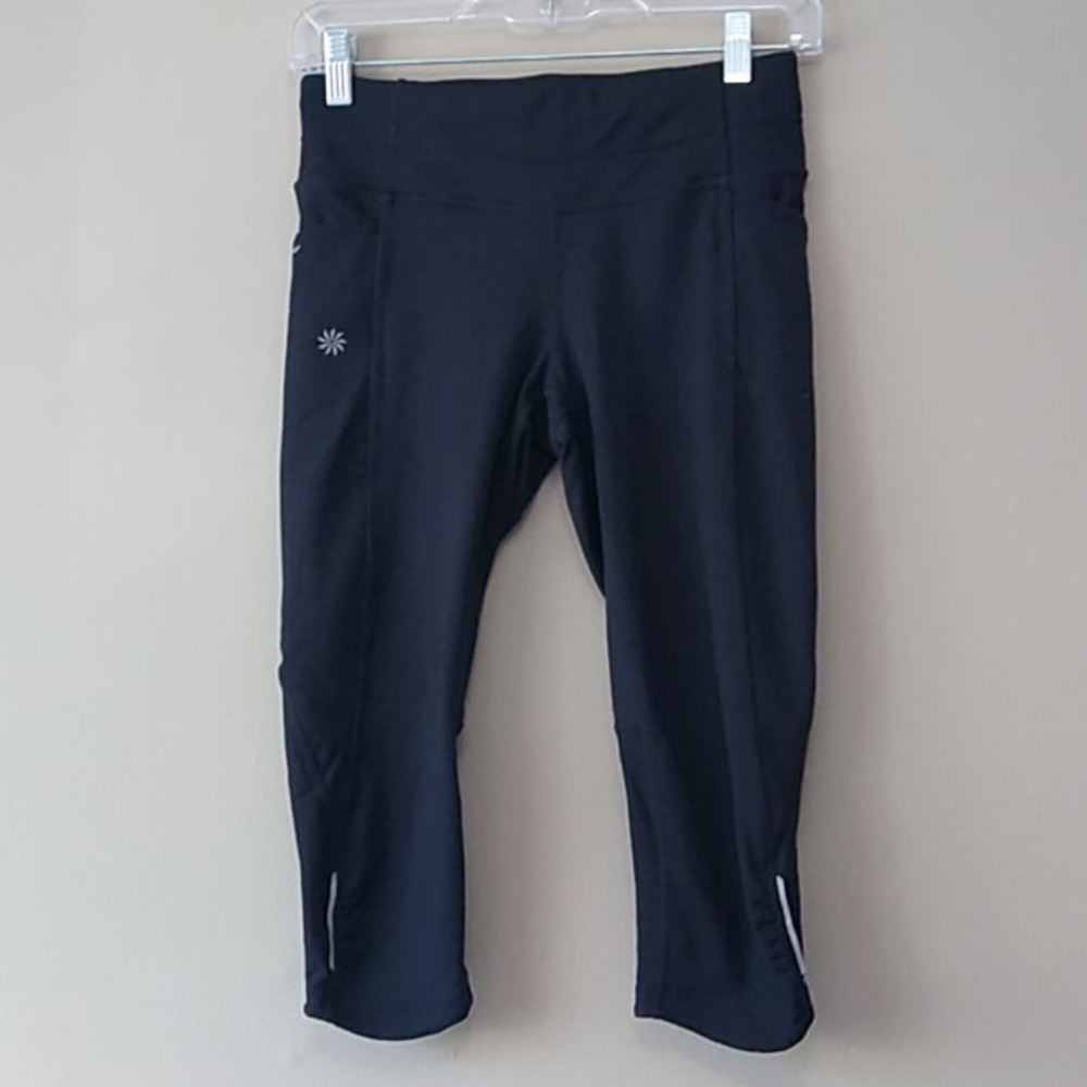 Athleta Be Free black capri leggings size XS
